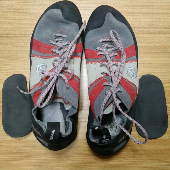 SCARPA Helix Climbing Vibram Shoes - Picture 5 of 6